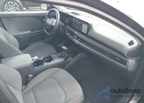 2025 Kia K4 Lxs z USA, uszkodzony, nr VIN 3KPFT4DE1SE021125